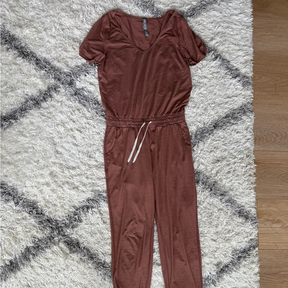Vuori jumpsuit size small